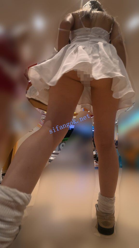 『D·D』-240-小麦色娇小身材，露背白连衣裙，混血妆容，波… 5