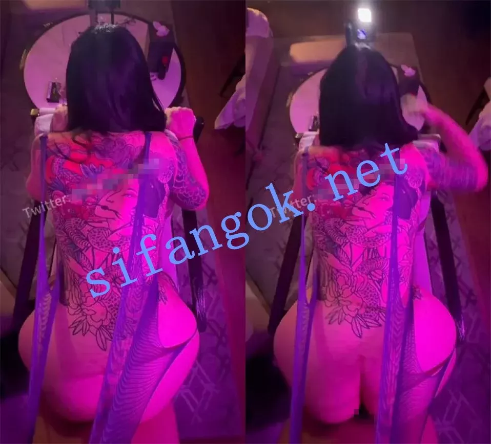 超极品花背符文女神【水瓶吡尿】5-7月最新露出性爱福利 7