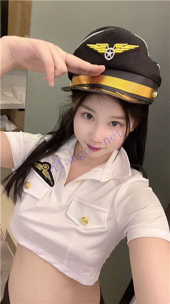 快手超美主播 周周 私定情趣制服自慰 情景骚叫水超多美翻【10V】【2.72G】 4