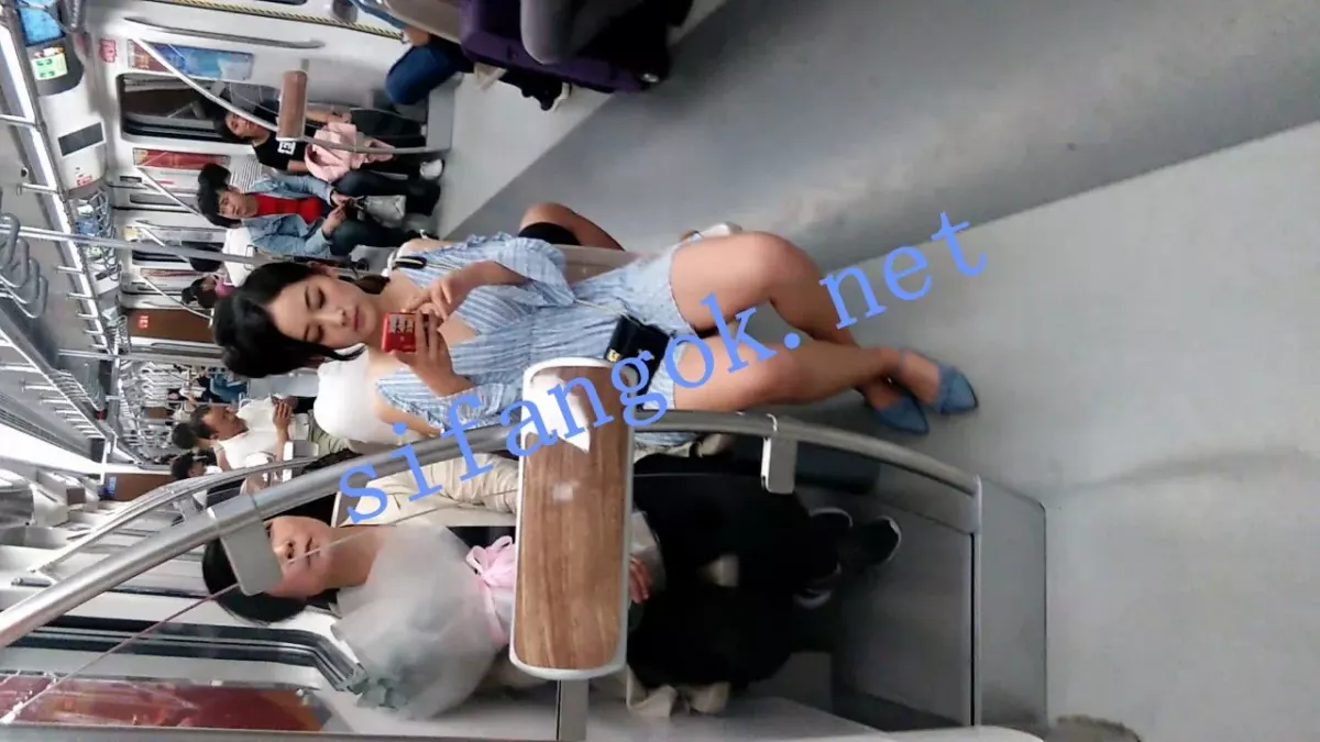 ✅【机场大师级系列】街拍抄底各种极品美女小姐姐大合集 1
