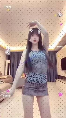 抖音甜妹主播 小企娥/妮娜 裸舞自慰掰粉穴 长屌大哥插入啪 17