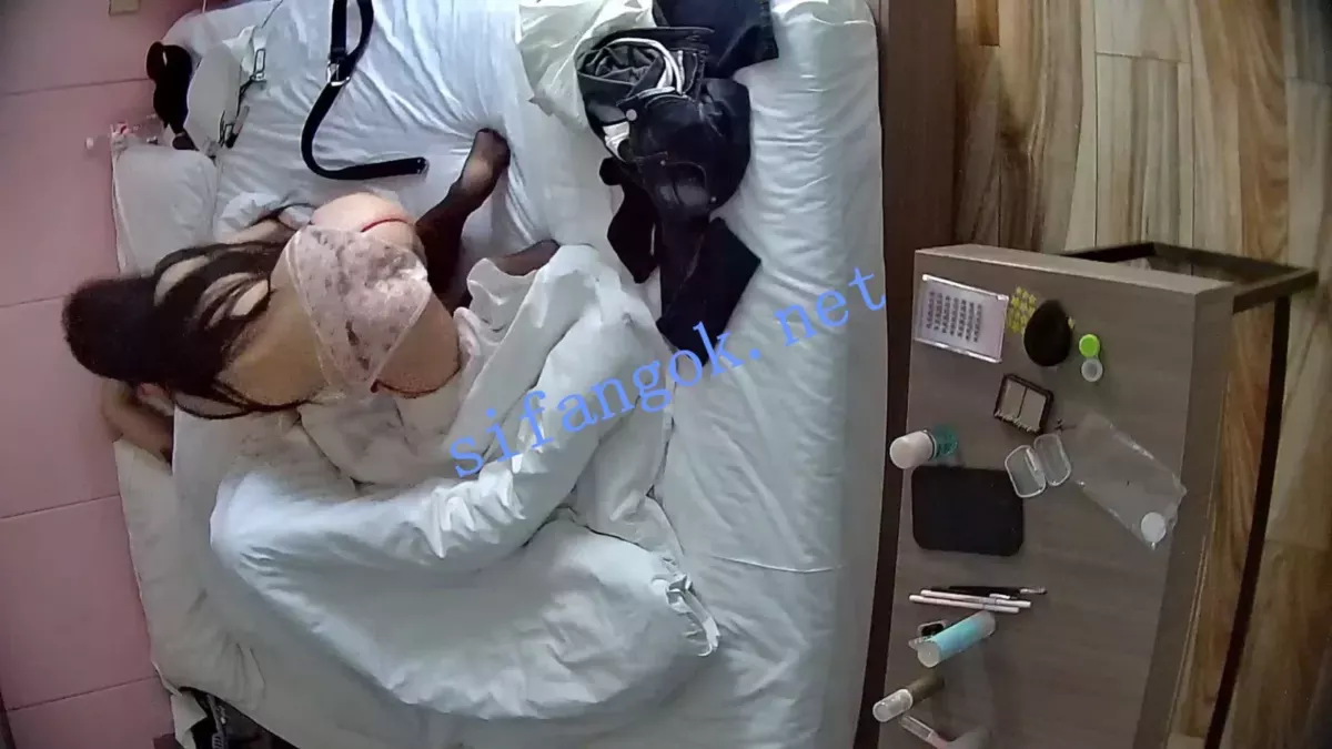 ❤️20260607❤️极品美女穿上黑丝被男友把内裤塞嘴里掐脖操 24 ❤️20260607❤️极品美女穿上黑丝被男友把内裤塞嘴里掐脖操 24