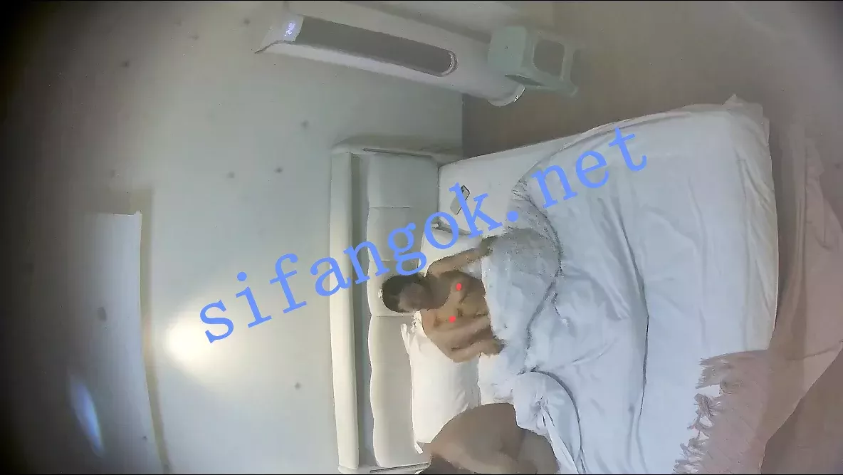 ✅酒店偷拍✅20260606✅性感少妇跟情夫酒店激情澎湃 1