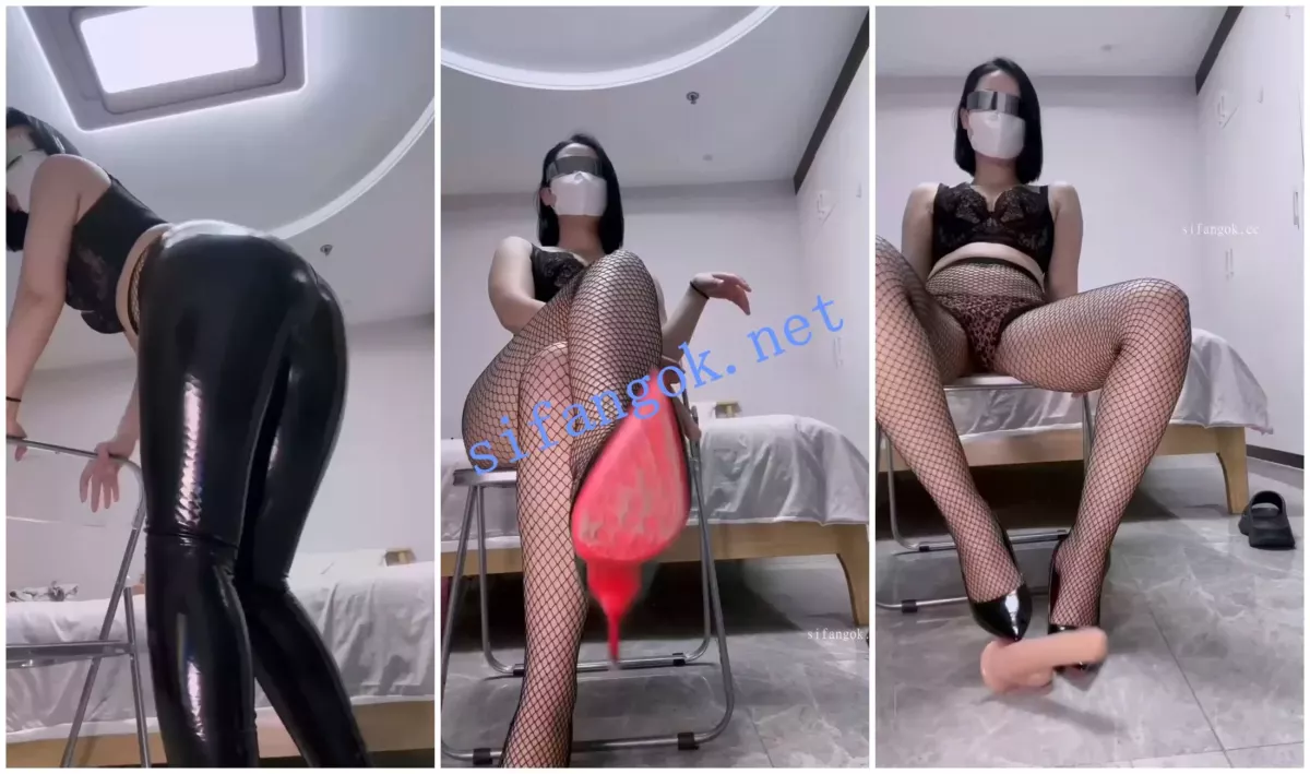【快手福利】风骚短发熟女【美杜莎】丝足足交假鸡巴诱惑 4
