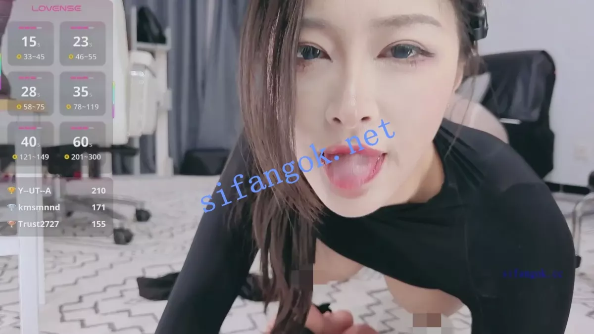 ❤️❤️顶级御姐⭐Candice-99开档黑丝高跟 大黑牛 5