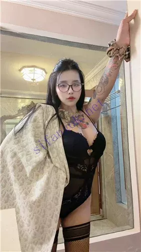 抖音超美纹身妹 妮娜/火火 露点福利 高级网红脸反差诱惑 16