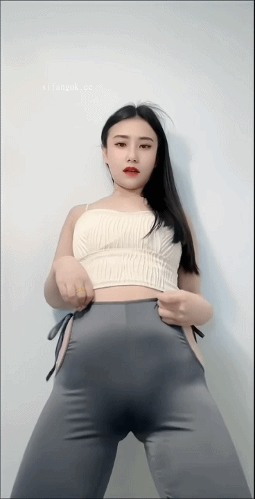 【快手福利】擦边骚舞熟女【沐沐呀】瑜伽裤顶胯骚表情舞.3【11V】【717M】 10