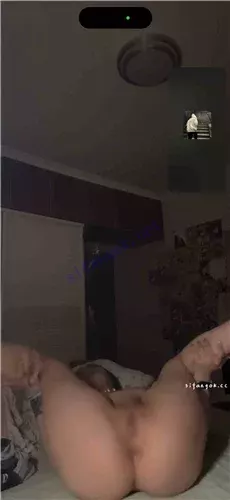 推特精神小妹 白龙 与土豪大哥 微信1V1全裸聊 掰穴致敬！ 9