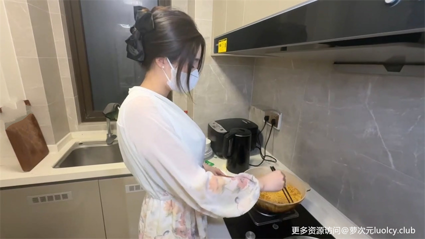 情深叉喔 – 新作 42分钟 [另嫁的二妈] 早知道父亲能力不行我早就下手了 [1V-701MB] 1