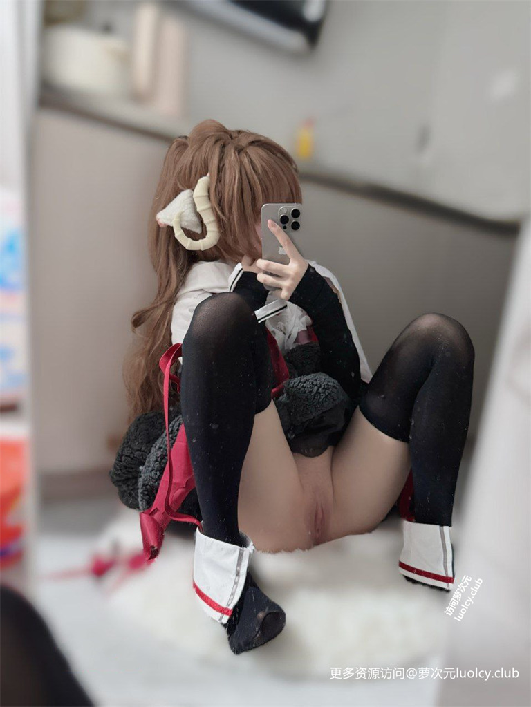 现实是宅@1Kuto3 – 【288门槛】14分钟 金主视频通话自慰 【41P1V-1.17G】 12