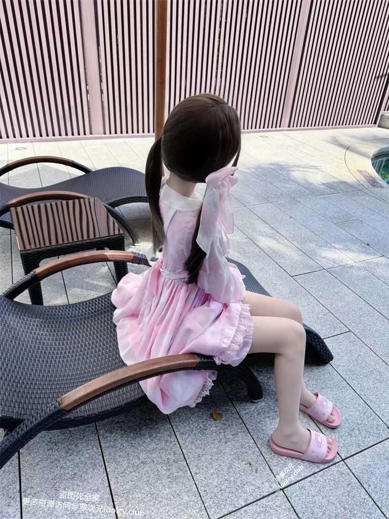 笨蛋瑶瑶 – 【399门槛】17分钟 顶级大奶白虎萝莉 白丝自慰 【203P5V-1.94G】 19