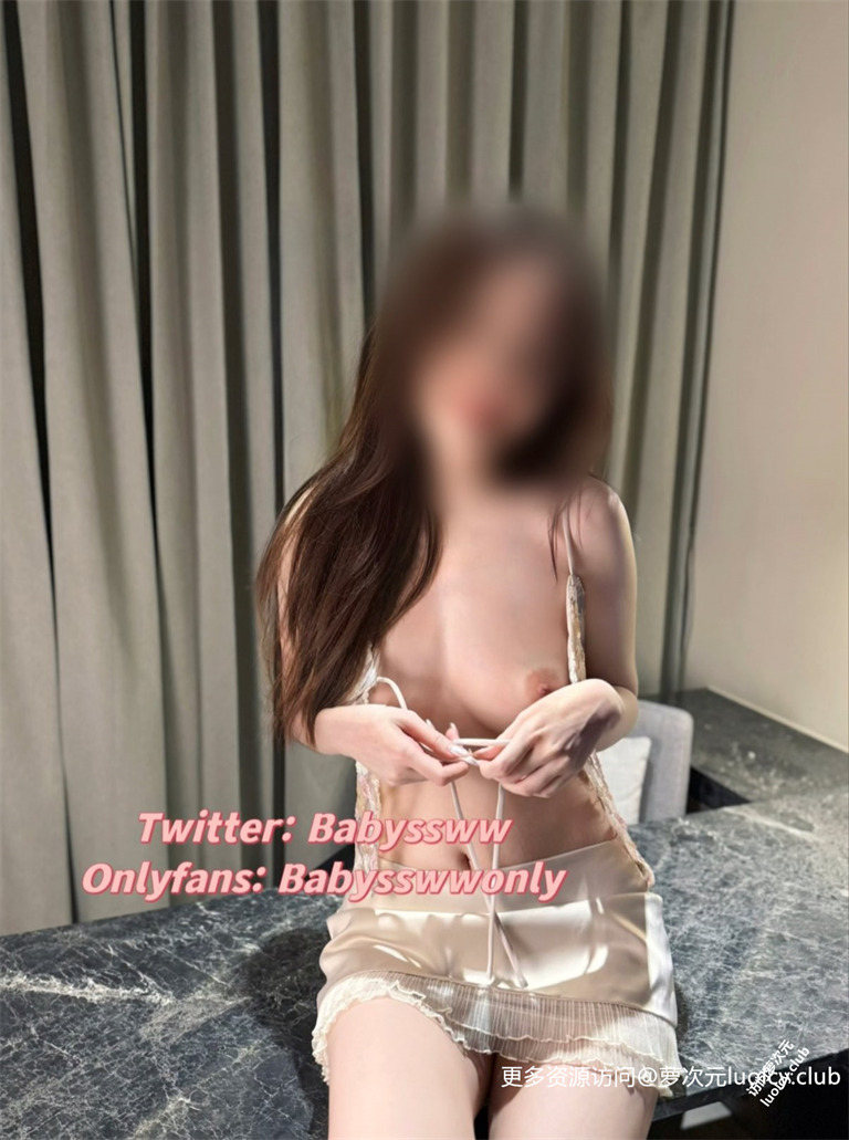 Ysswwonly – 【OF福利】4.11小时 酥胸白虎福利姬私拍合集 【39P17V-8.63G】 2